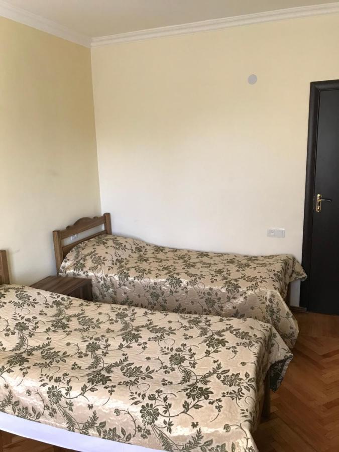 Mitane Hotell Sisian Eksteriør bilde